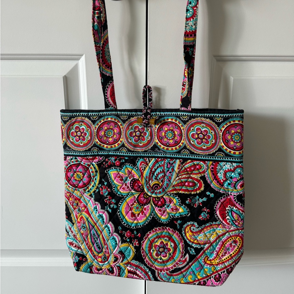 Vera Bradley Tote Bag in Parisian Paisley